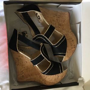 Guess wedges